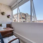 Apartament Paloma *