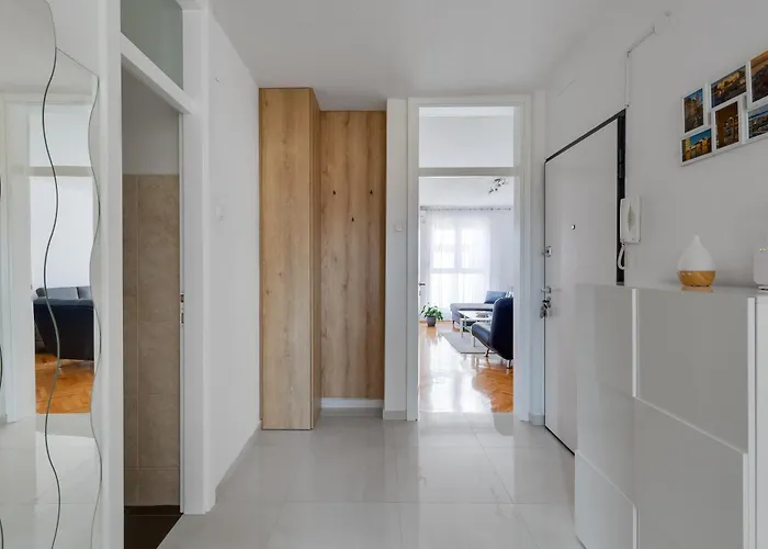 Paloma Apartment